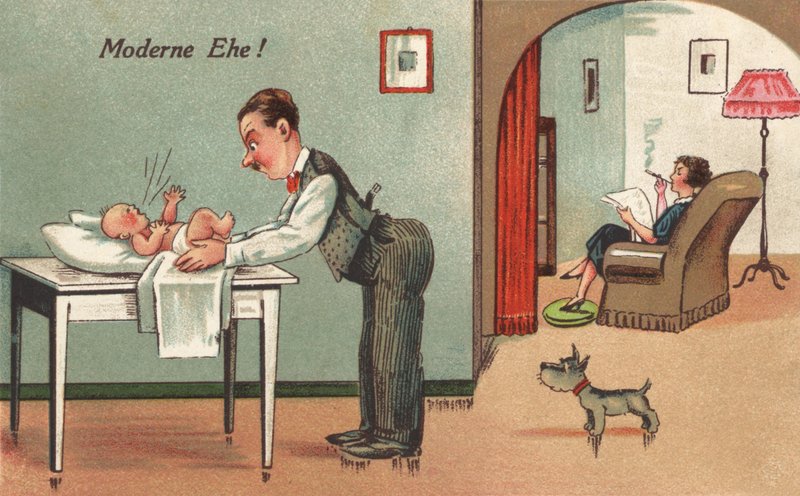 Padre cambiando a un bebé de French School