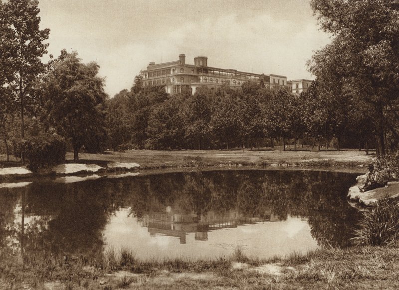 Mexico: Castillo Chapultepec (b/w photo) de Hugo Brehme