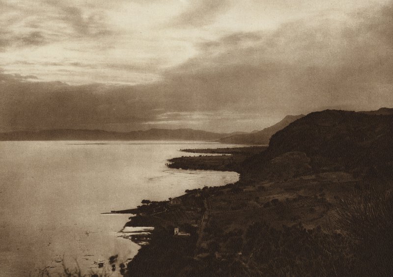 Mexico: El Lago de Chapala (b/w photo) de Hugo Brehme