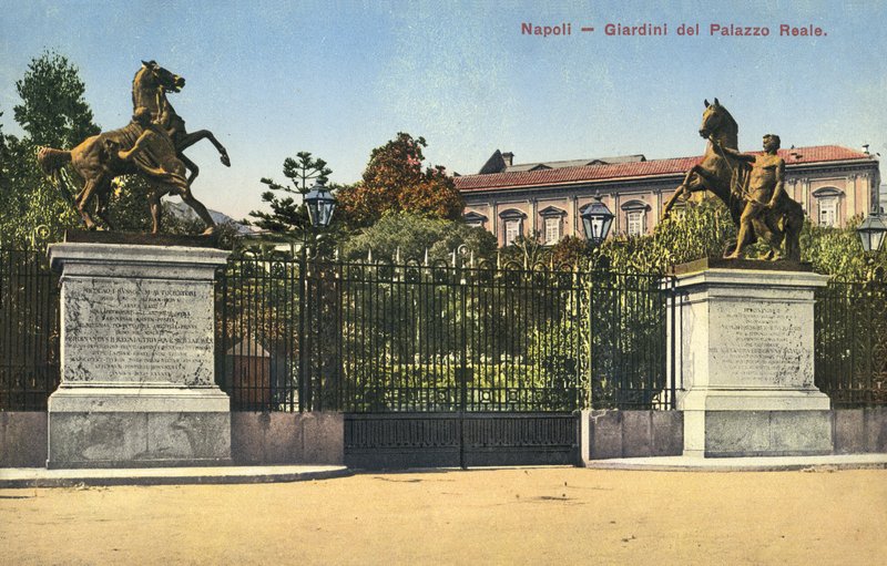 Nápoles, Italia, Jardines del Palacio Real de Italian Photographer