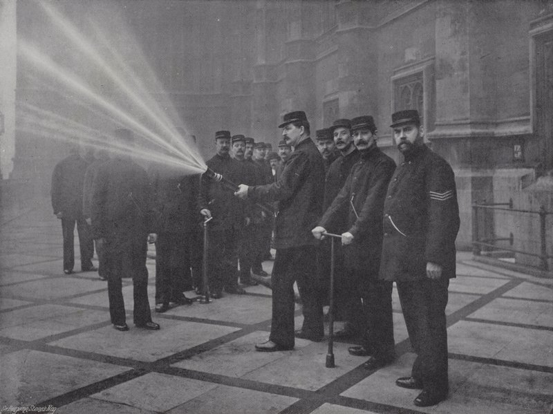 La brigada de bomberos nocturna de J. Benjamin Stone