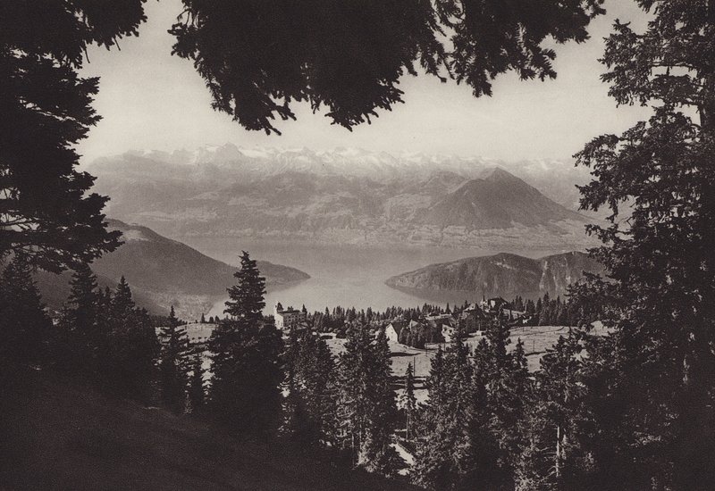 Rigi Kaltbad, vista del lago Vierwaldstattersee (foto b/n) de Jean Gaberell