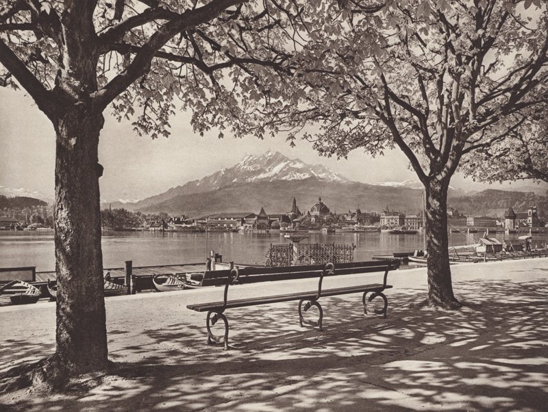 Suiza: Lucerna, con el Monte Pilatus (foto b/n) de Jean Gaberell