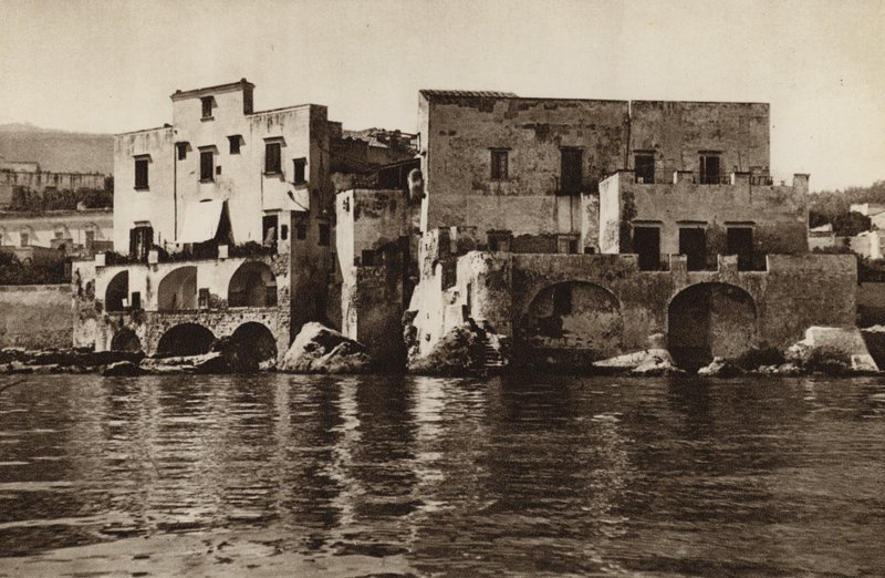 Italia: En Ischia Ponte (foto b/n) de Kurt Hielscher
