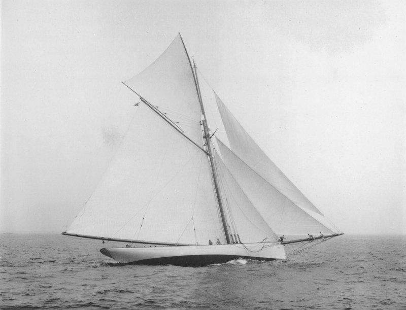El yate, Atlántico de Nathaniel Livermore Stebbins